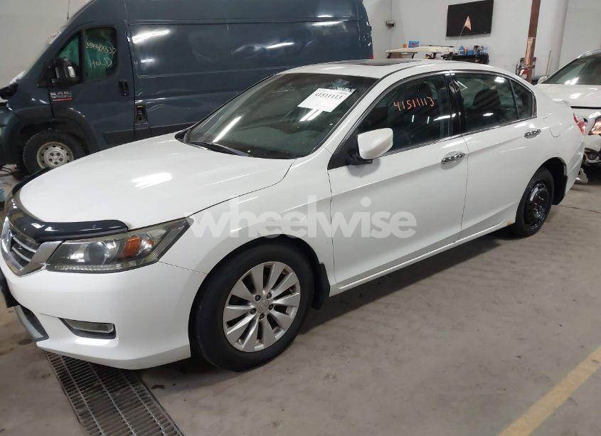Photo 2 of 2013 Honda Accord EX-L V-6 (VIN 1HGCR3F89DA800654)