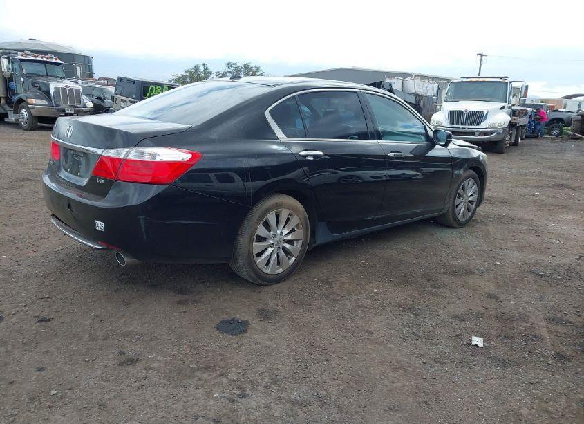 Photo 4 of 2014 Honda Accord EX-L V-6 (VIN 1HGCR3F89EA034684)