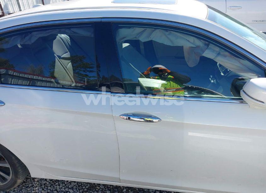 Photo 14 of 2014 Honda Accord EX-L V-6 (VIN 1HGCR3F89EA043109)