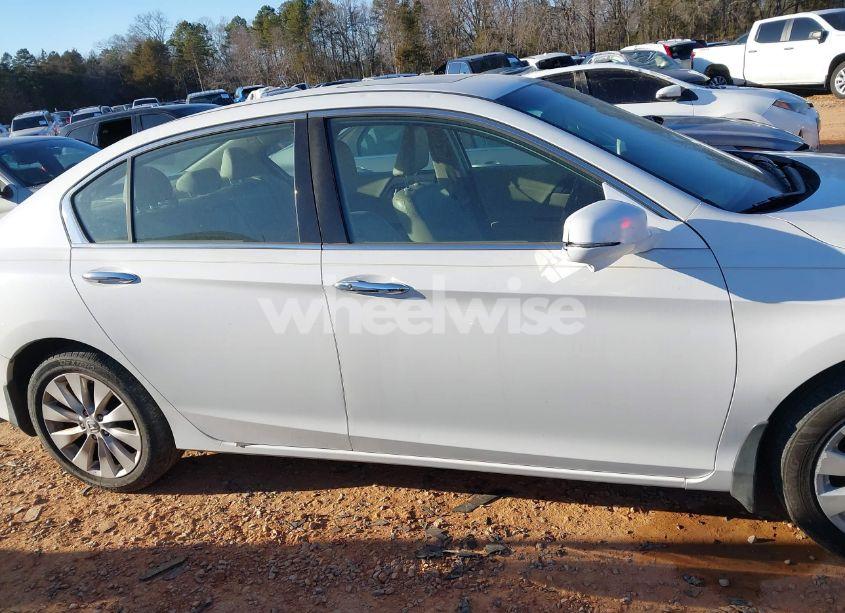 Photo 14 of 2015 Honda Accord EX-L V-6 (VIN 1HGCR3F89FA001041)