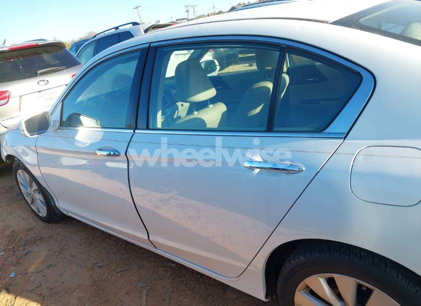 Photo 15 of 2015 Honda Accord EX-L V-6 (VIN 1HGCR3F89FA001041)