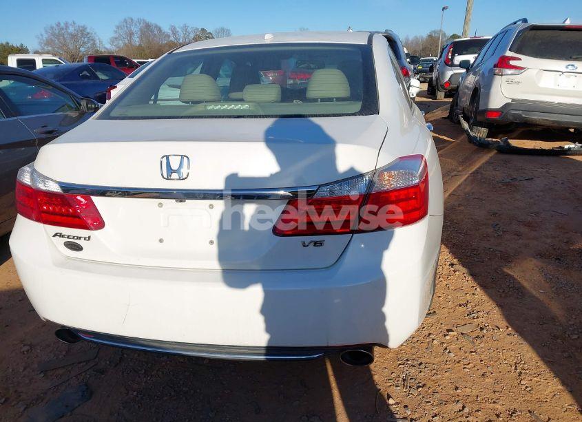 Photo 17 of 2015 Honda Accord EX-L V-6 (VIN 1HGCR3F89FA001041)