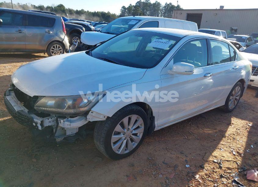 Photo 2 of 2015 Honda Accord EX-L V-6 (VIN 1HGCR3F89FA001041)
