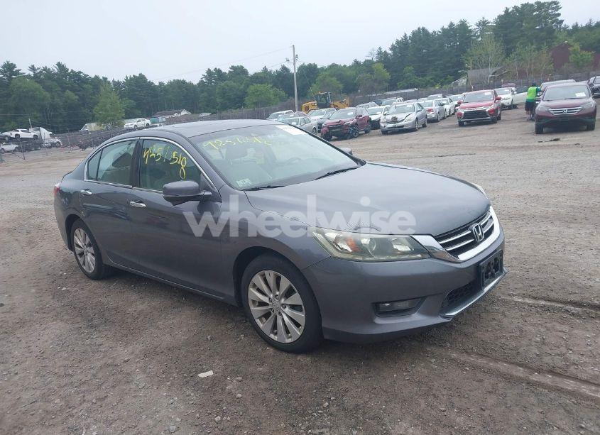2015 Honda Accord EX-L V-6 (VIN 1HGCR3F89FA004425) main photo