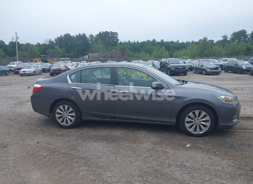 Photo 13 of 2015 Honda Accord EX-L V-6 (VIN 1HGCR3F89FA004425)