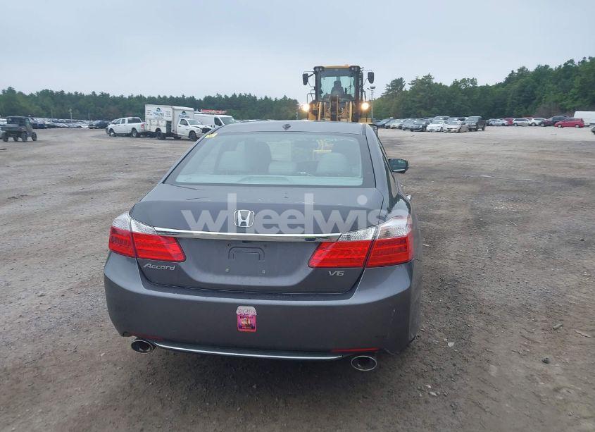 Photo 16 of 2015 Honda Accord EX-L V-6 (VIN 1HGCR3F89FA004425)