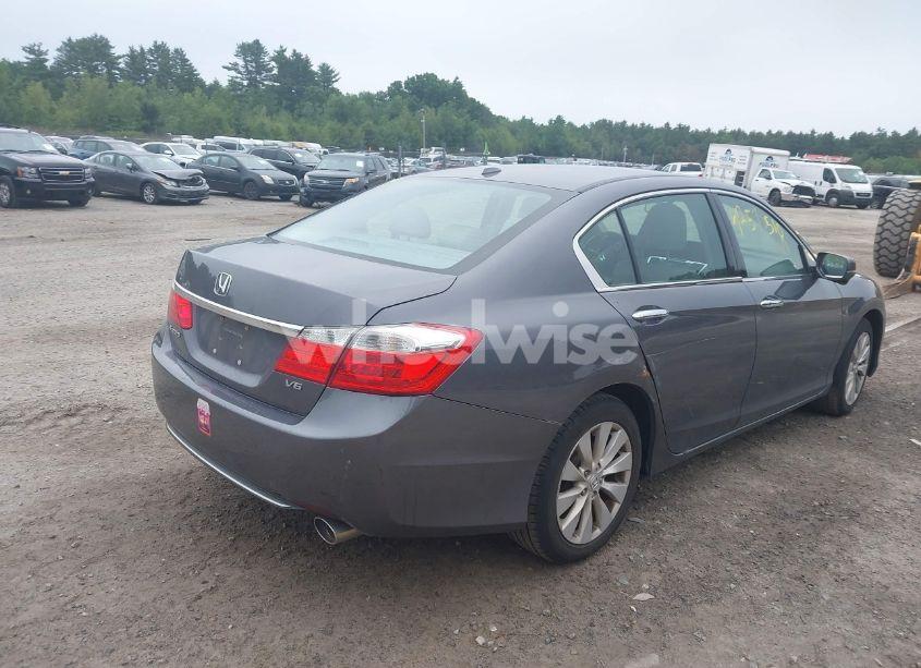 Photo 4 of 2015 Honda Accord EX-L V-6 (VIN 1HGCR3F89FA004425)
