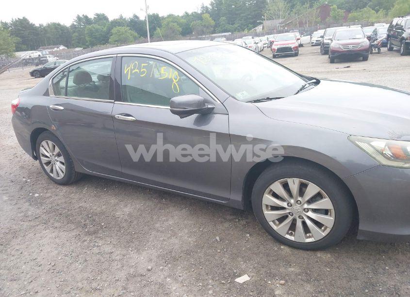 Photo 6 of 2015 Honda Accord EX-L V-6 (VIN 1HGCR3F89FA004425)