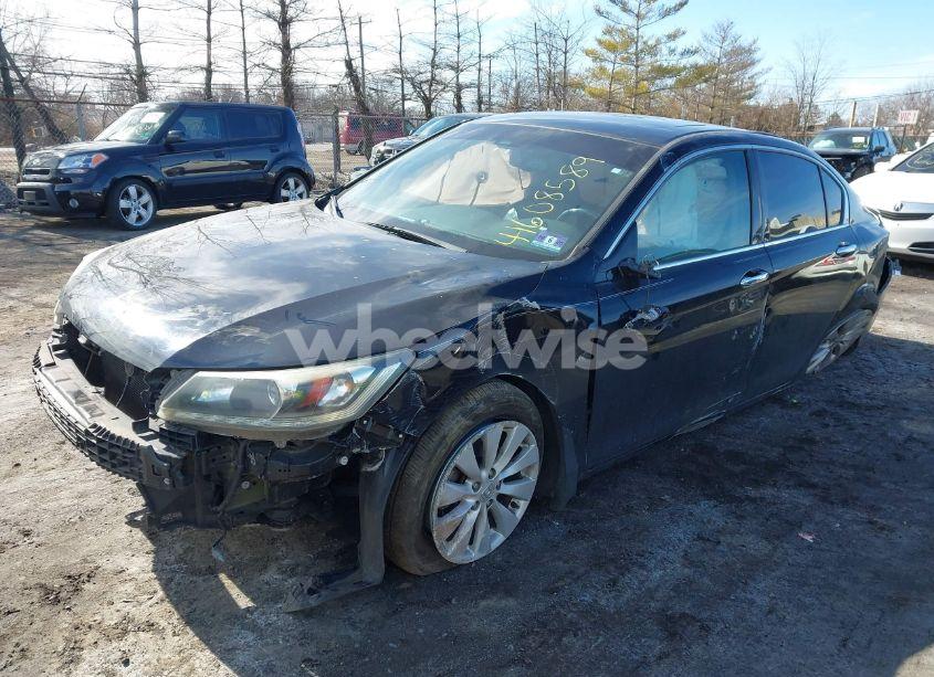 Photo 2 of 2015 Honda Accord EX-L V-6 (VIN 1HGCR3F89FA028787)