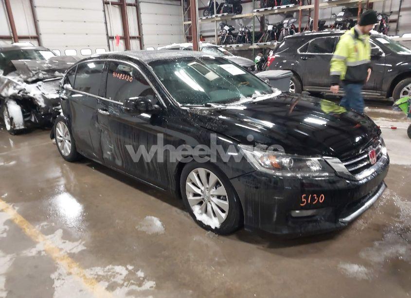 2015 Honda Accord EX-L V-6 (VIN 1HGCR3F89FA031219) main photo