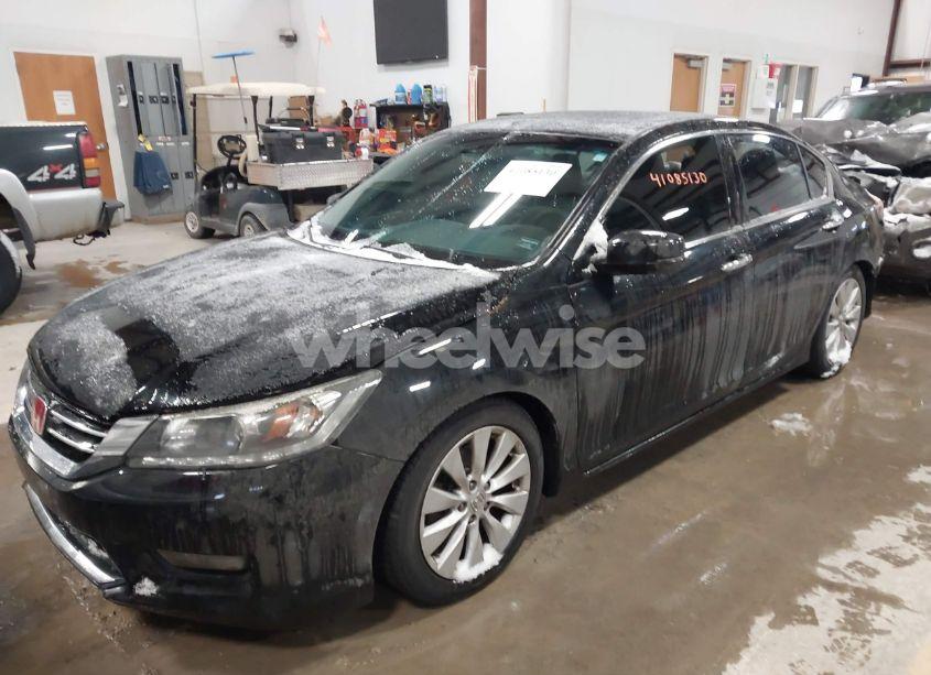 Photo 2 of 2015 Honda Accord EX-L V-6 (VIN 1HGCR3F89FA031219)