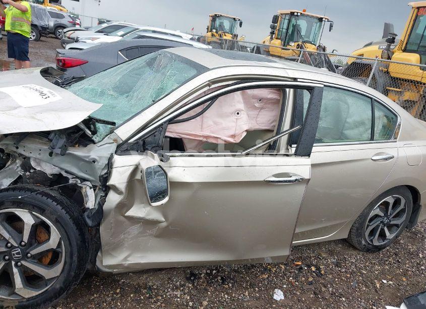 Photo 15 of 2016 Honda Accord EX-L V-6 (VIN 1HGCR3F89GA020304)