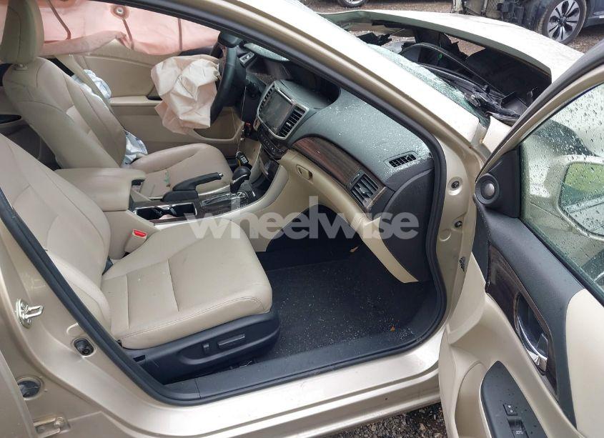 Photo 5 of 2016 Honda Accord EX-L V-6 (VIN 1HGCR3F89GA020304)