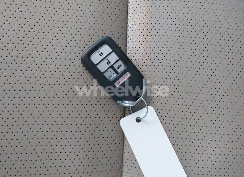 Photo 11 of 2016 Honda Accord EX-L V-6 (VIN 1HGCR3F89GA035126)