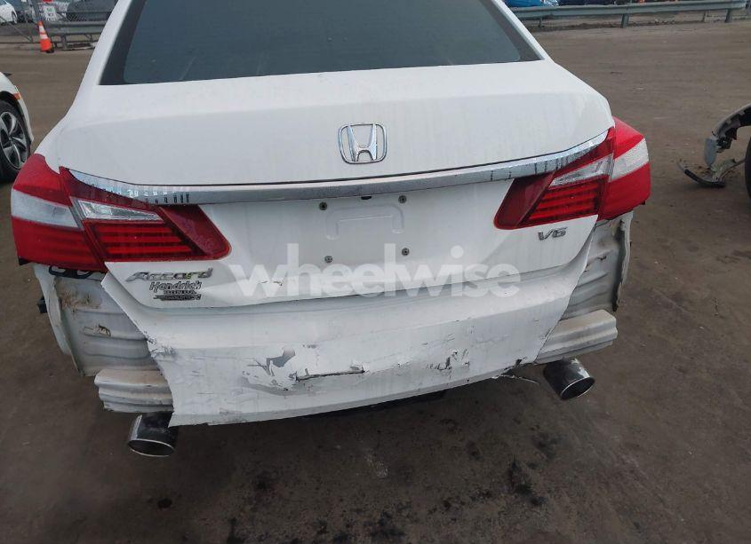 Photo 18 of 2016 Honda Accord EX-L V-6 (VIN 1HGCR3F89GA035126)