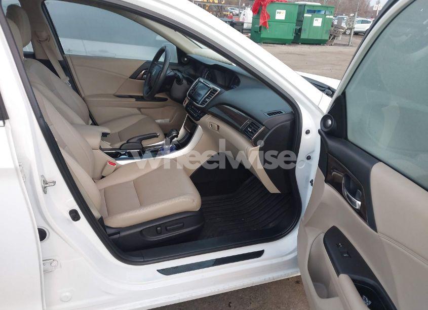 Photo 5 of 2016 Honda Accord EX-L V-6 (VIN 1HGCR3F89GA035126)