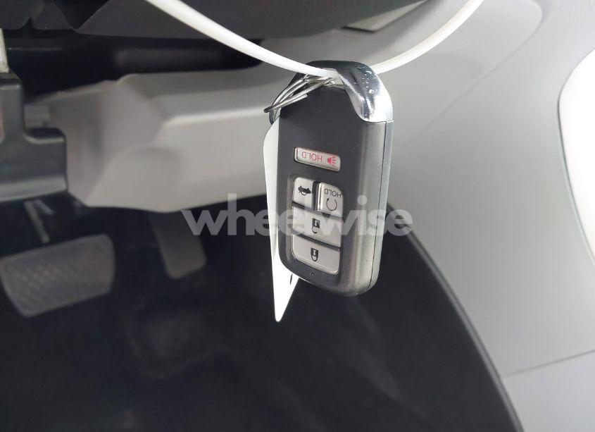 Photo 11 of 2017 Honda Accord EX-L V6 (VIN 1HGCR3F89HA000880)