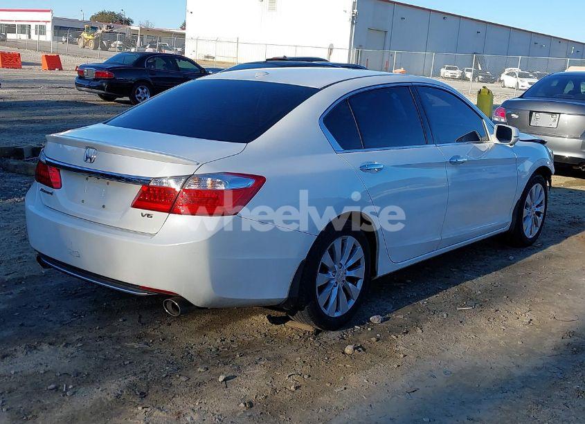 Photo 4 of 2013 Honda Accord EX-L V-6 (VIN 1HGCR3F8XDA024387)