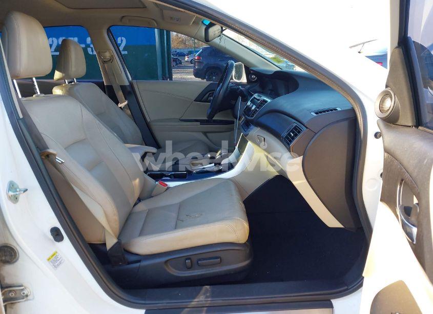 Photo 5 of 2013 Honda Accord EX-L V-6 (VIN 1HGCR3F8XDA024387)