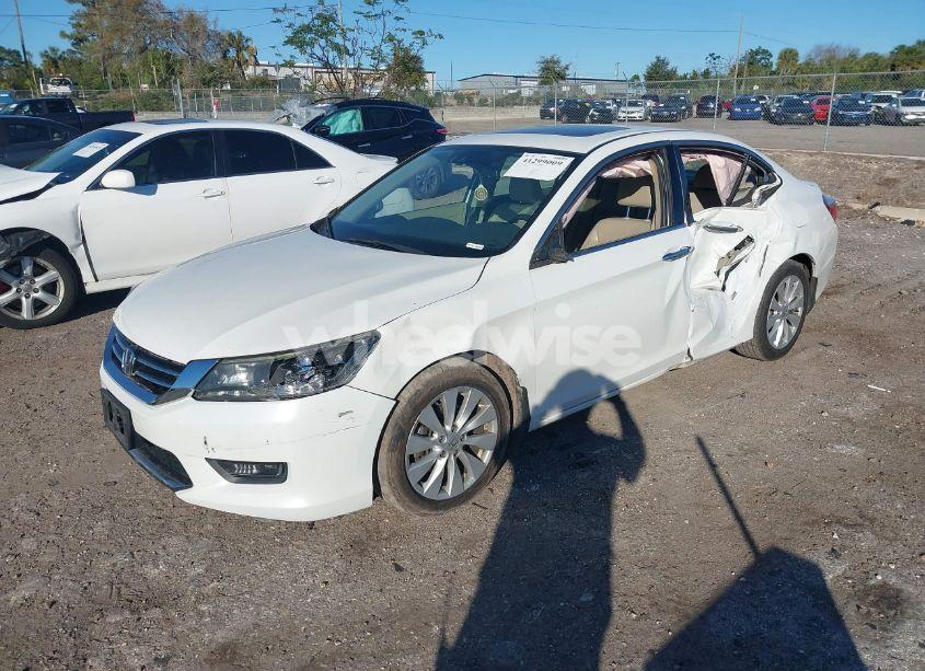 Photo 2 of 2014 Honda Accord EX-L V-6 (VIN 1HGCR3F8XEA002956)