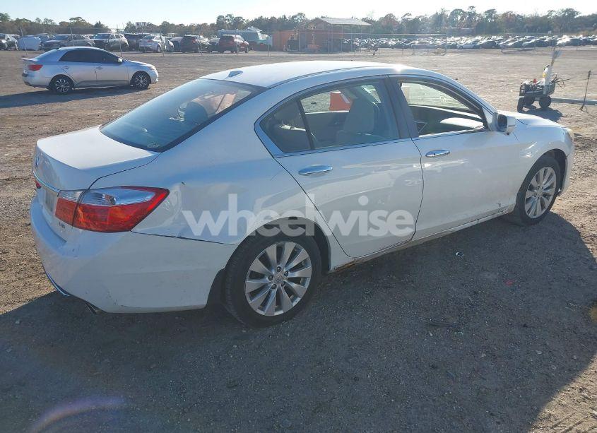 Photo 4 of 2014 Honda Accord EX-L V-6 (VIN 1HGCR3F8XEA002956)