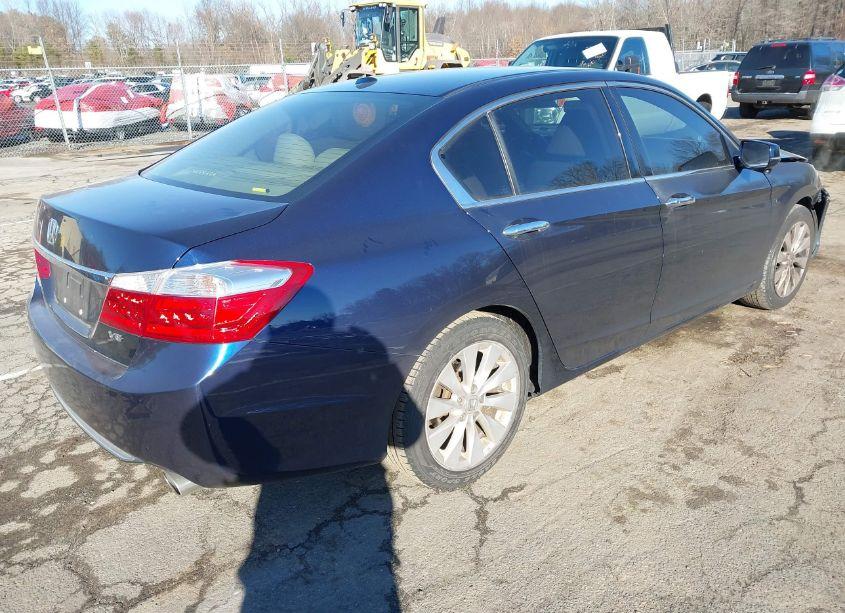 Photo 4 of 2014 Honda Accord EX-L V-6 (VIN 1HGCR3F8XEA039831)