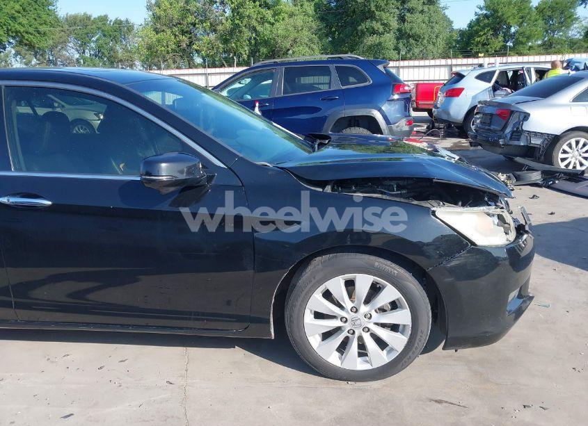 Photo 18 of 2014 Honda Accord EX-L V-6 (VIN 1HGCR3F8XEA039988)