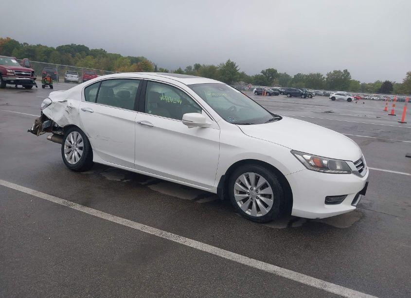 2015 Honda Accord EX-L V-6 (VIN 1HGCR3F8XFA000111) main photo