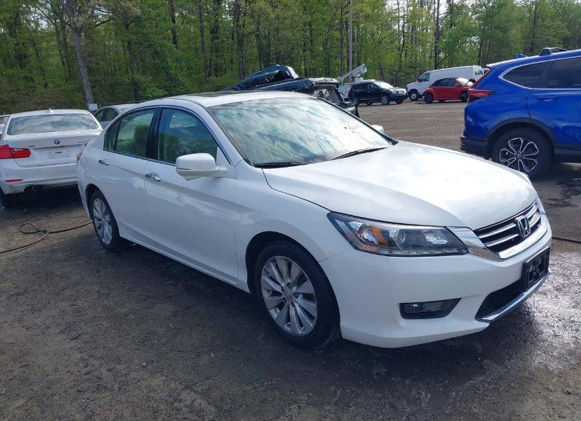 2015 Honda Accord EX-L V-6 (VIN 1HGCR3F8XFA002750) main photo