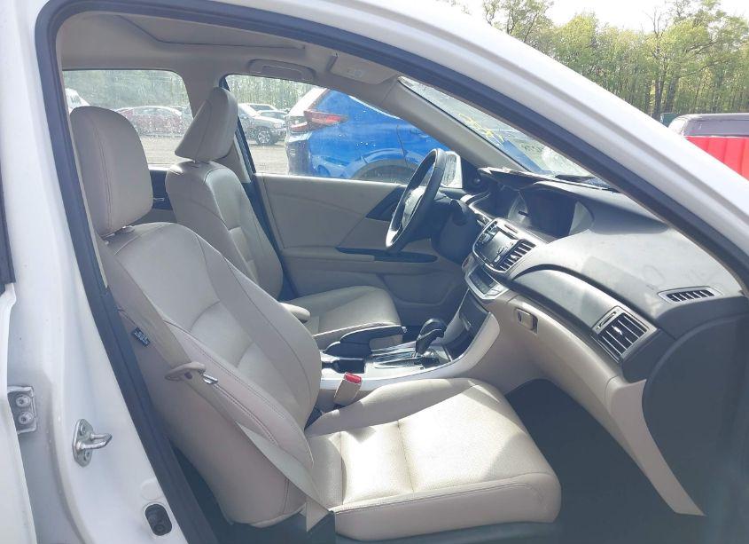 Photo 5 of 2015 Honda Accord EX-L V-6 (VIN 1HGCR3F8XFA002750)