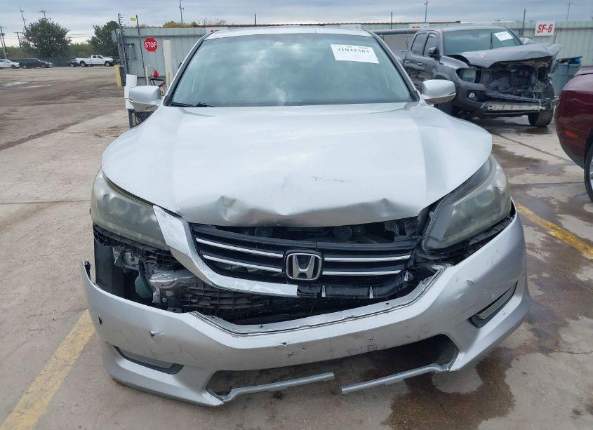 Photo 13 of 2015 Honda Accord EX-L V-6 (VIN 1HGCR3F8XFA015238)