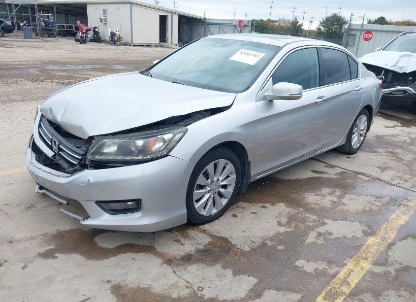 Photo 2 of 2015 Honda Accord EX-L V-6 (VIN 1HGCR3F8XFA015238)