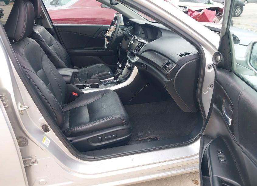 Photo 5 of 2015 Honda Accord EX-L V-6 (VIN 1HGCR3F8XFA015238)