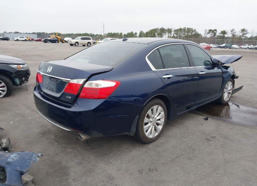 Photo 4 of 2015 Honda Accord EX-L V-6 (VIN 1HGCR3F8XFA020584)