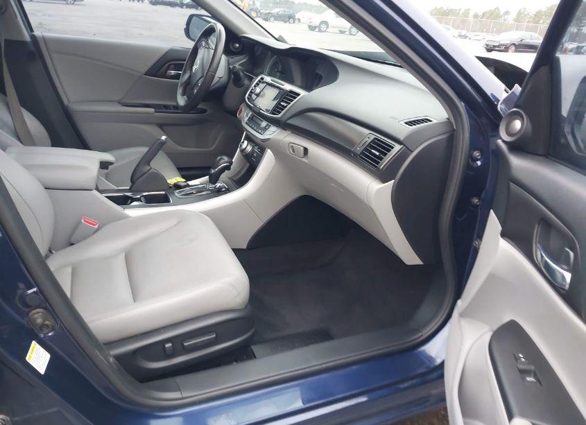 Photo 5 of 2015 Honda Accord EX-L V-6 (VIN 1HGCR3F8XFA020584)