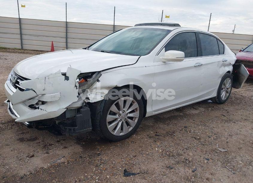 Photo 2 of 2015 Honda Accord EX-L V-6 (VIN 1HGCR3F8XFA023551)