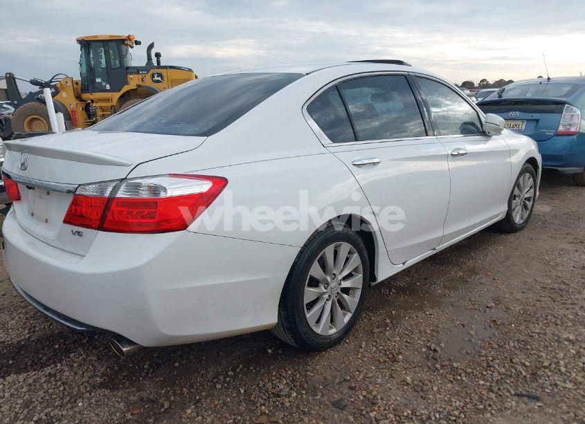 Photo 4 of 2015 Honda Accord EX-L V-6 (VIN 1HGCR3F8XFA023551)