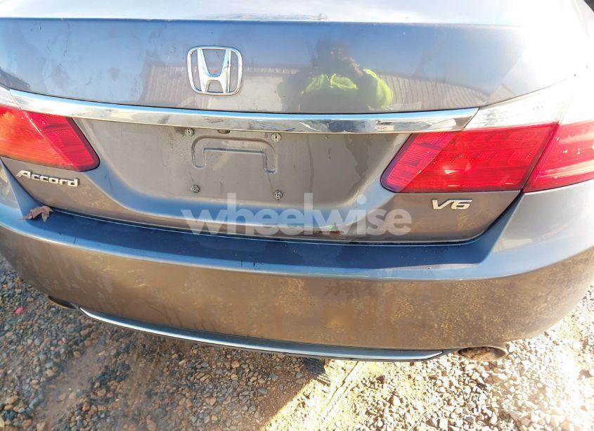Photo 6 of 2015 Honda Accord EX-L V-6 (VIN 1HGCR3F8XFA024957)