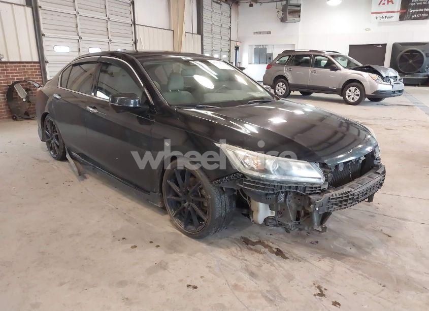 2015 Honda Accord EX-L V-6 (VIN 1HGCR3F8XFA025901) main photo