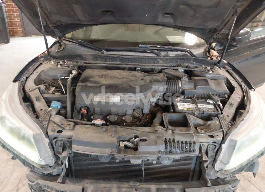 Photo 10 of 2015 Honda Accord EX-L V-6 (VIN 1HGCR3F8XFA025901)