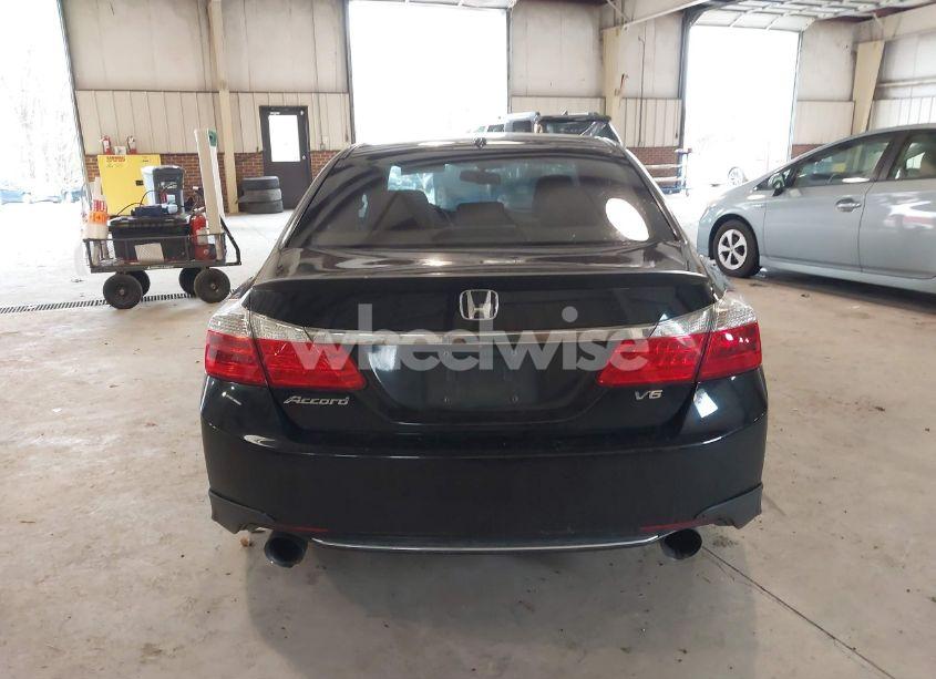 Photo 16 of 2015 Honda Accord EX-L V-6 (VIN 1HGCR3F8XFA025901)