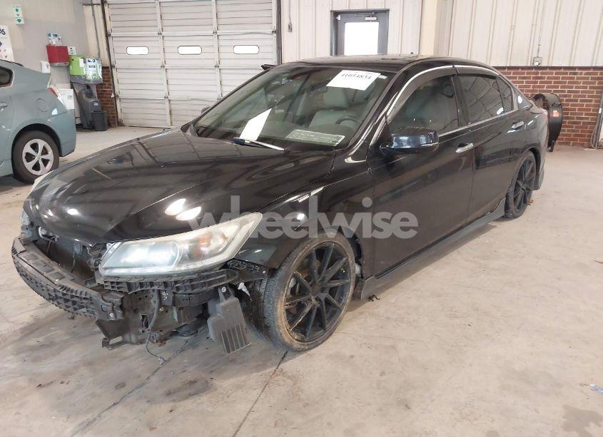 Photo 2 of 2015 Honda Accord EX-L V-6 (VIN 1HGCR3F8XFA025901)