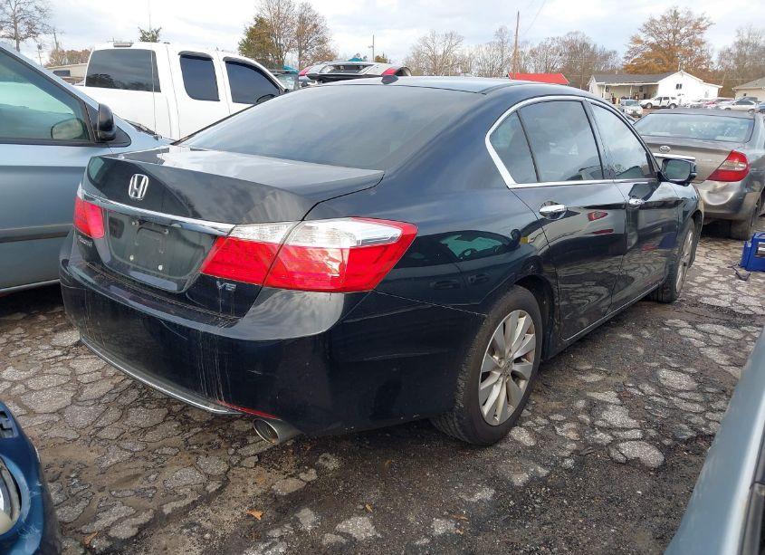 Photo 4 of 2015 Honda Accord EX-L V-6 (VIN 1HGCR3F8XFA027101)