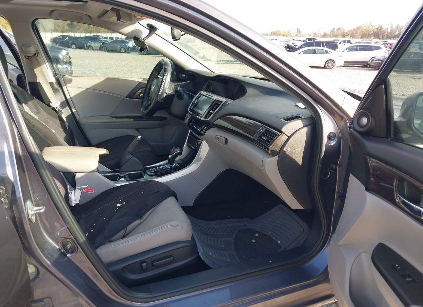 Photo 5 of 2016 Honda Accord EX-L V-6 (VIN 1HGCR3F8XGA015418)