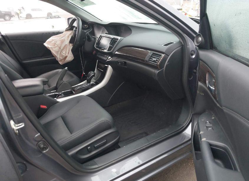 Photo 5 of 2016 Honda Accord EX-L V-6 (VIN 1HGCR3F8XGA033854)