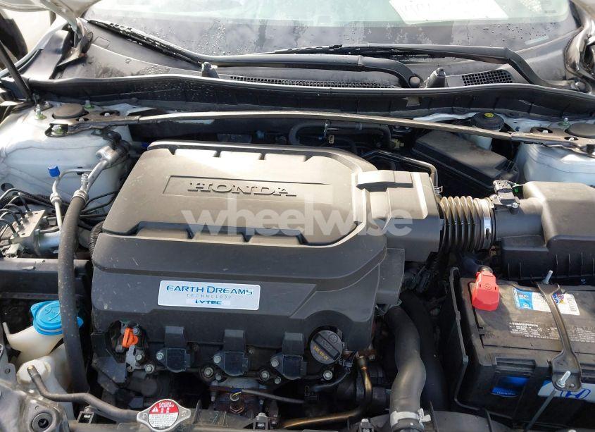Photo 10 of 2017 Honda Accord EX-L V6 (VIN 1HGCR3F8XHA041342)
