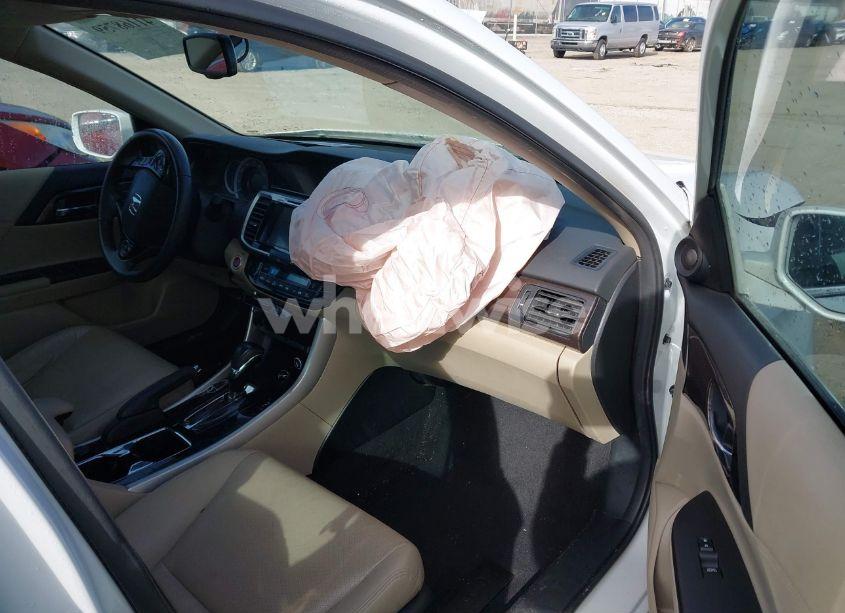 Photo 5 of 2017 Honda Accord EX-L V6 (VIN 1HGCR3F8XHA041342)