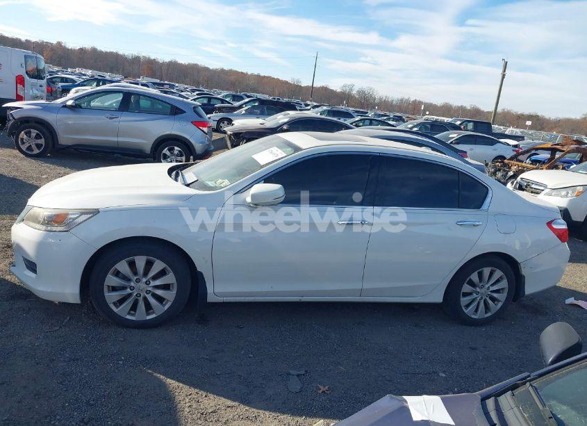 Photo 13 of 2014 Honda Accord TOURING (VIN 1HGCR3F90EA027356)