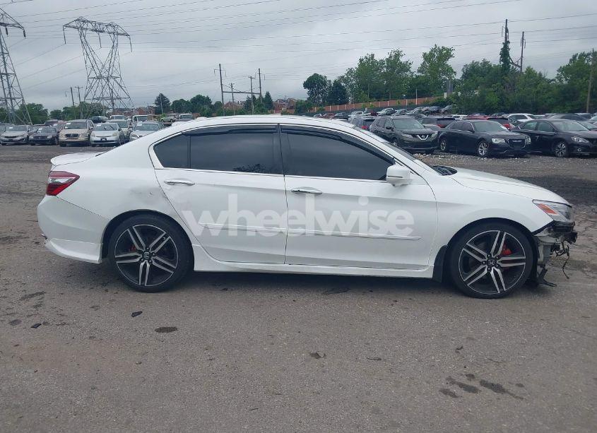 Photo 14 of 2016 Honda Accord TOURING (VIN 1HGCR3F90GA020734)