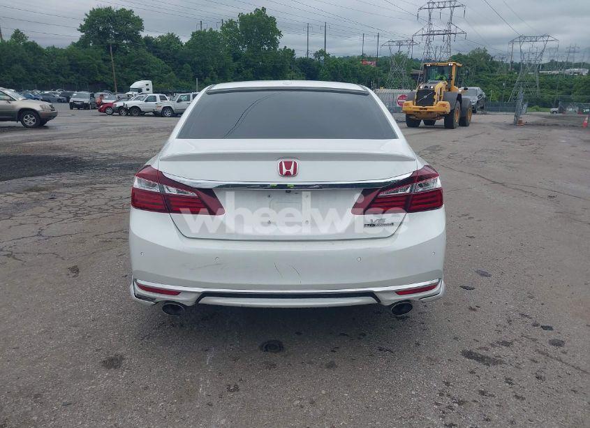 Photo 17 of 2016 Honda Accord TOURING (VIN 1HGCR3F90GA020734)